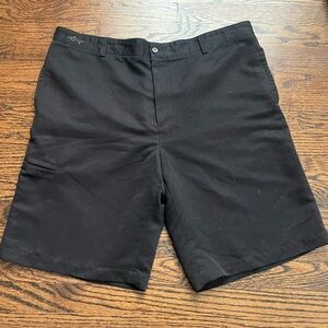 Men’s Greg Norman black shorts